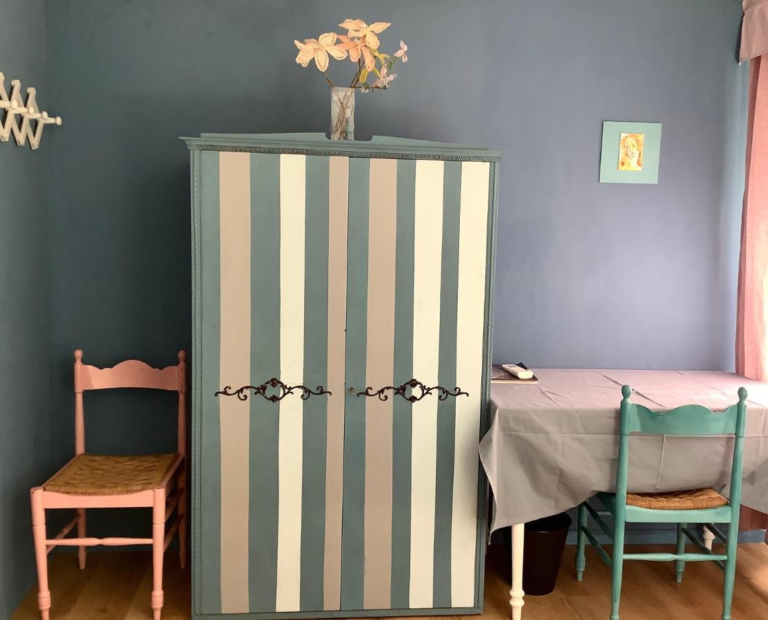 Night Galleria Holiday Home - Bed & Art In Burano - The Pink House Екстериор снимка